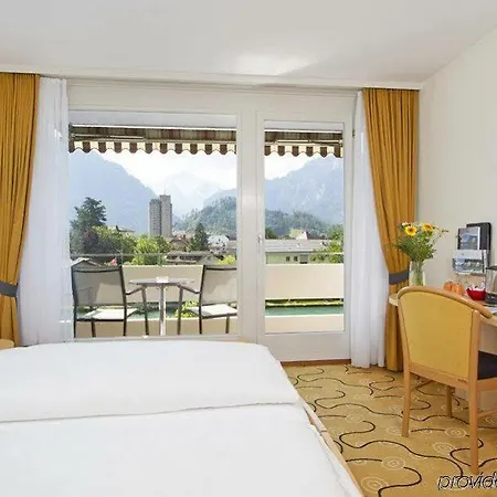 Hop & Hotel 4*