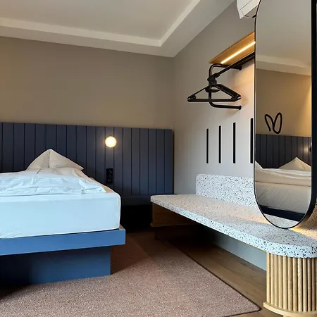 Hop & Hotell