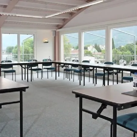 Hotell Hop & 4*